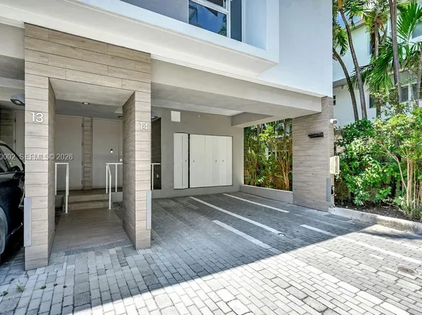 1000 99th St Unit 14, Bay Harbor Islands, FL 33154