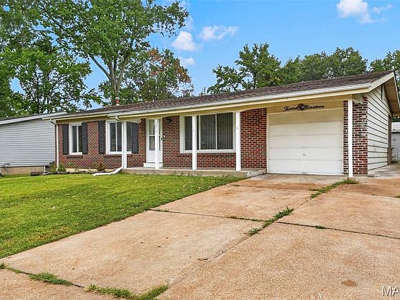 2nd image of 1319 Coppergate Ln
