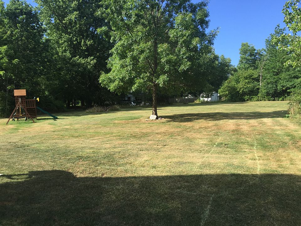 2nd image of 105 Hazelwood Dr
