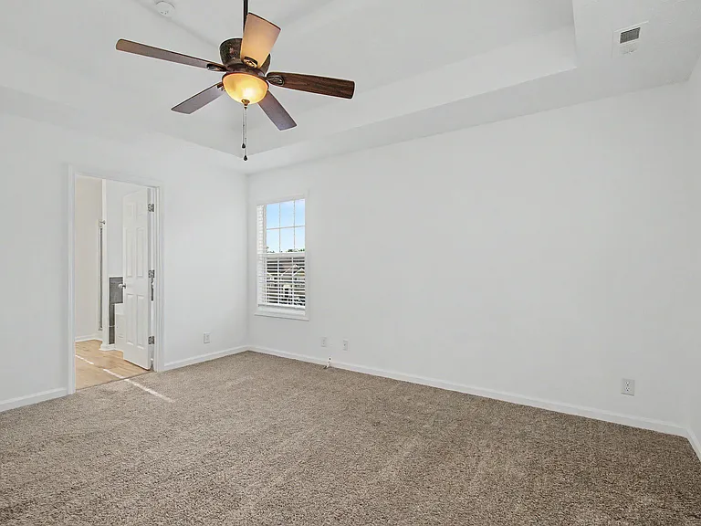 1371 Constitution Dr — Photo 18