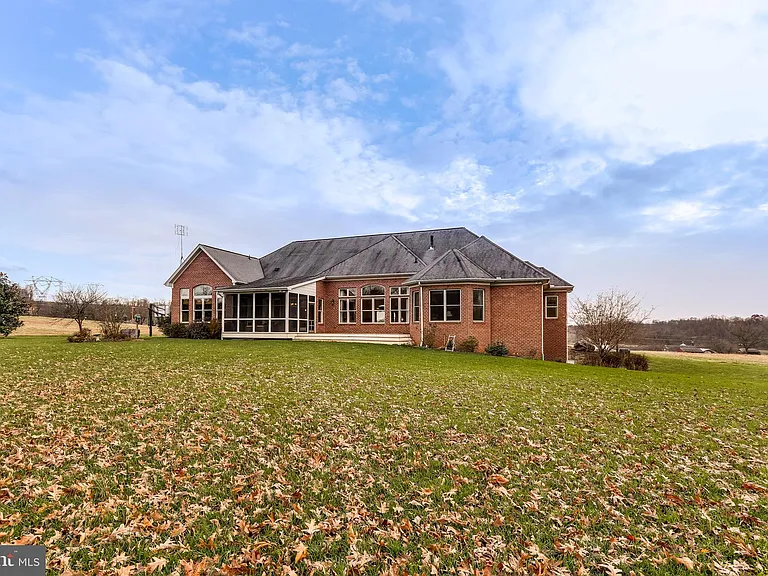 4410 Tuscarora Rd — Photo 51