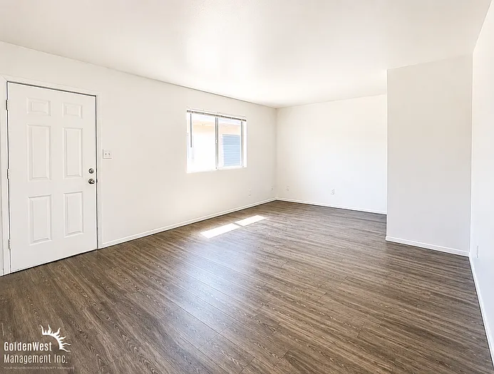 1 bed, 1.0 bath, 600 sqft, $1,015 — Photo 2