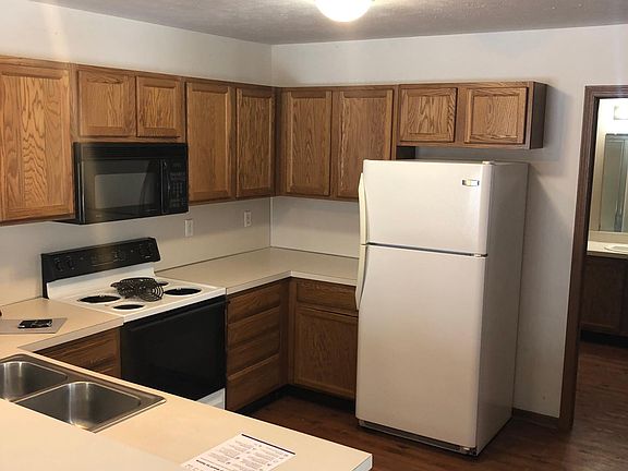 4th image of 8854 Lake Michigan Dr