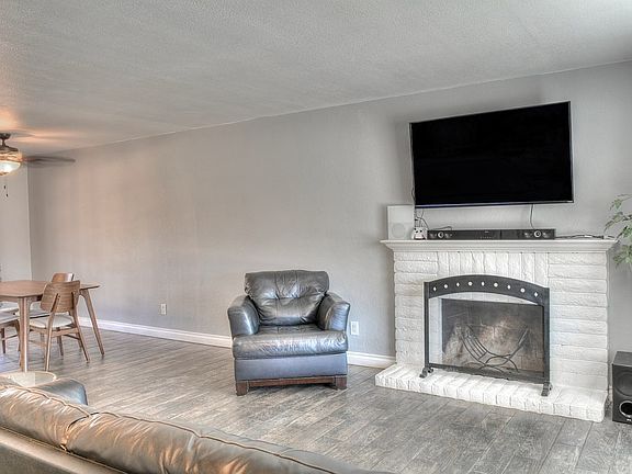 5th image of 25188 Old Farm St