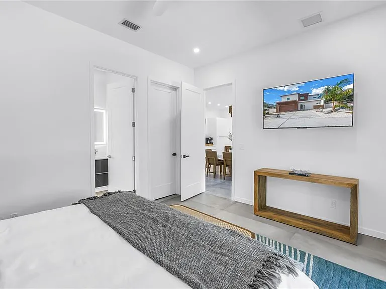 2314 Floyd St — Photo 30