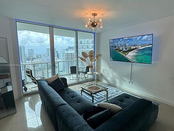 4th image of 300 S Biscayne Blvd #T-3305