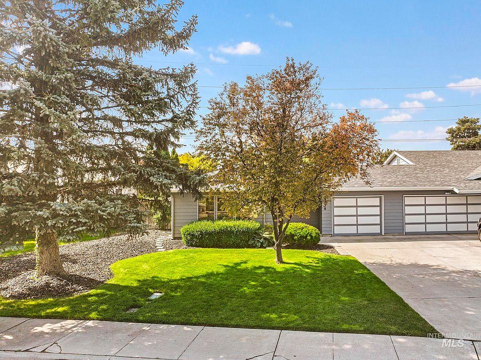 1st image of 230 Meadows Ln
