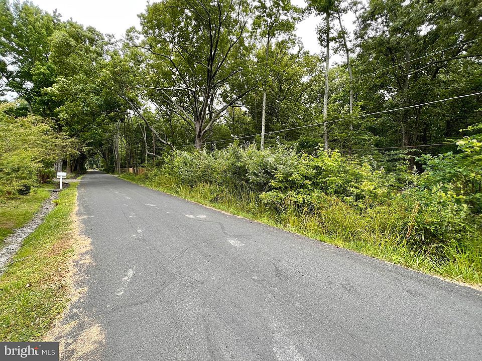 2nd image of 1452 Shady Rest Rd