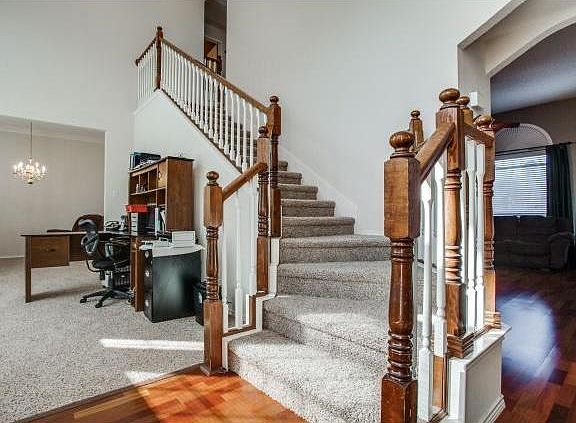 4th image of 2513 Hyacinth Dr