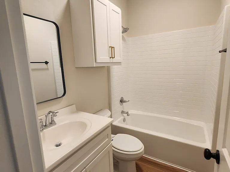 104 S Walnut St #104 — Photo 5