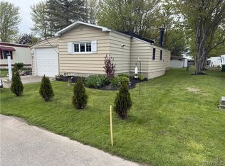 55 Aspen St, Akron, NY 14001