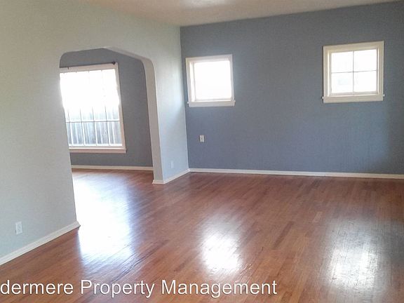 4th image of 1002 Francis Ave