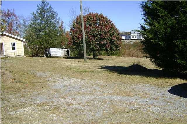 2nd image of 1885 Highway 136