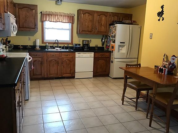 2nd image of 4516 Meadowwood Ln
