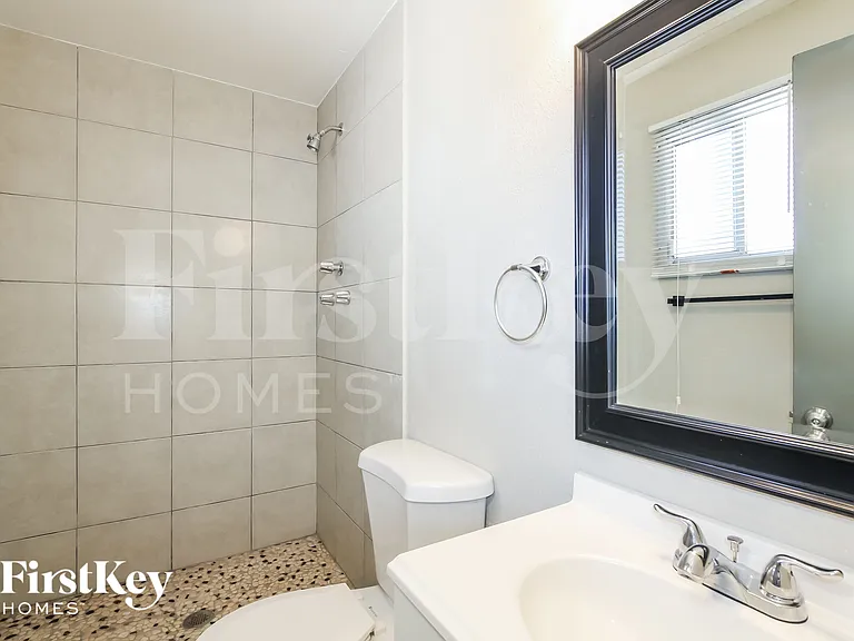 14049 N 37th Way — Photo 10