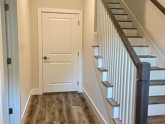 3rd image of 3126 W Azeele St #1