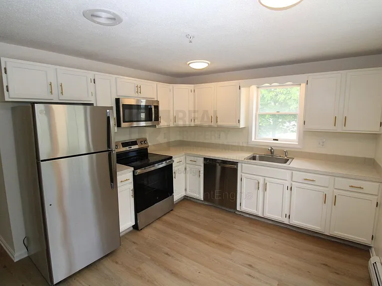 770 Central Ave #7 — Photo 3