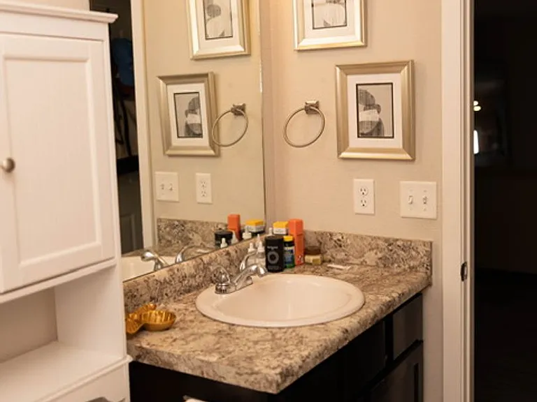 1324 S Morningside Dr — Photo 14