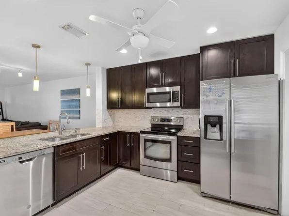 1039 Arezzo Cir, Boynton Beach, FL 33436