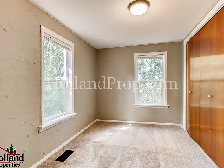 9601 SW 42nd Ave — Photo 7