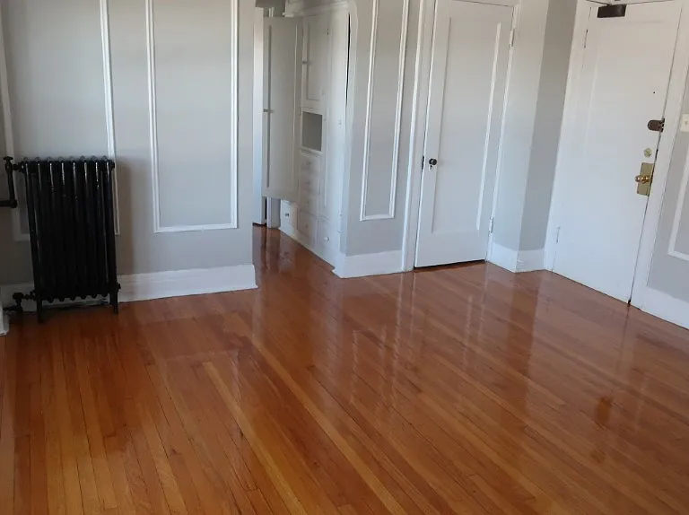 735 W Junior Ter #203 — Photo 2