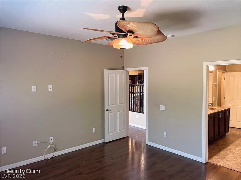 5704 Shadow Bend Dr — Photo 13