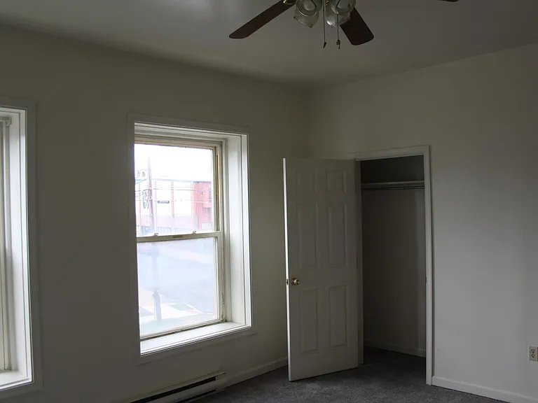 377 W 3rd St — Photo 2