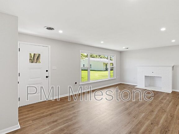5th image of 13242 Greensburg Rd