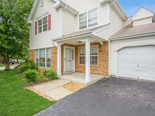 1 Martin Drive #1, Middle Island, NY 11953