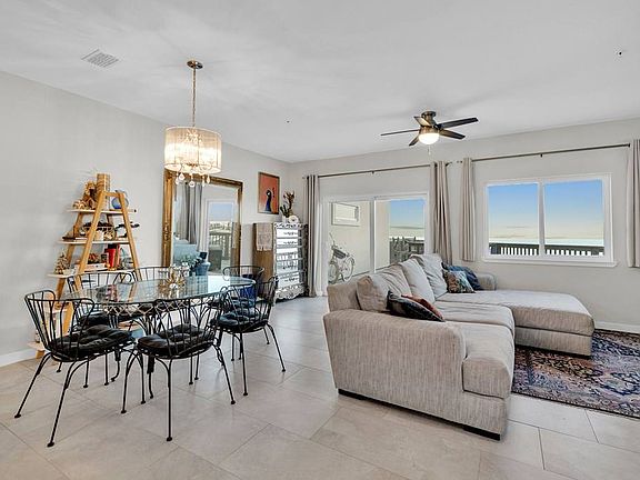 5th image of 404 N Tarnava St #5
