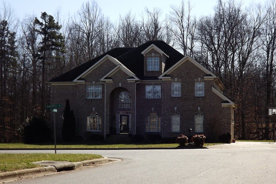 1st image of 3130 Brookforest Dr