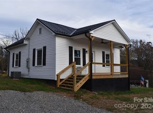 36 Circle C St, Marion, NC 28752