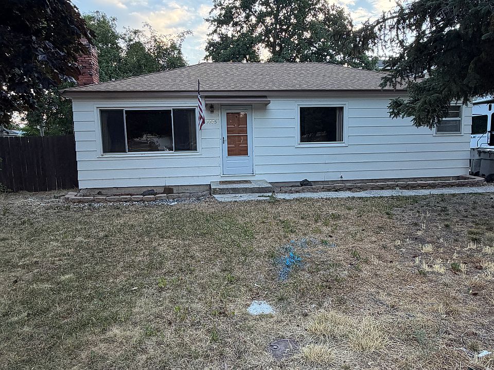 1st image of 2225 S Division Ave