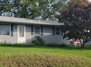 20 E Jackson St, Fleetwood, PA 19522