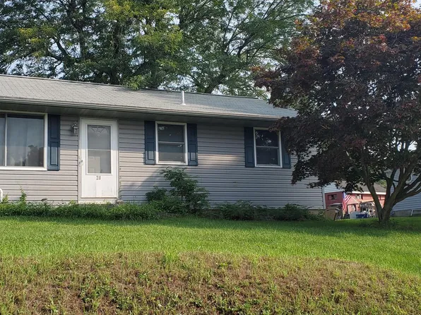20 E Jackson St, Fleetwood, PA 19522