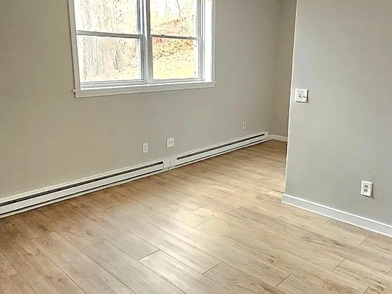 220 Glen Haven Rd #LL — Photo 2