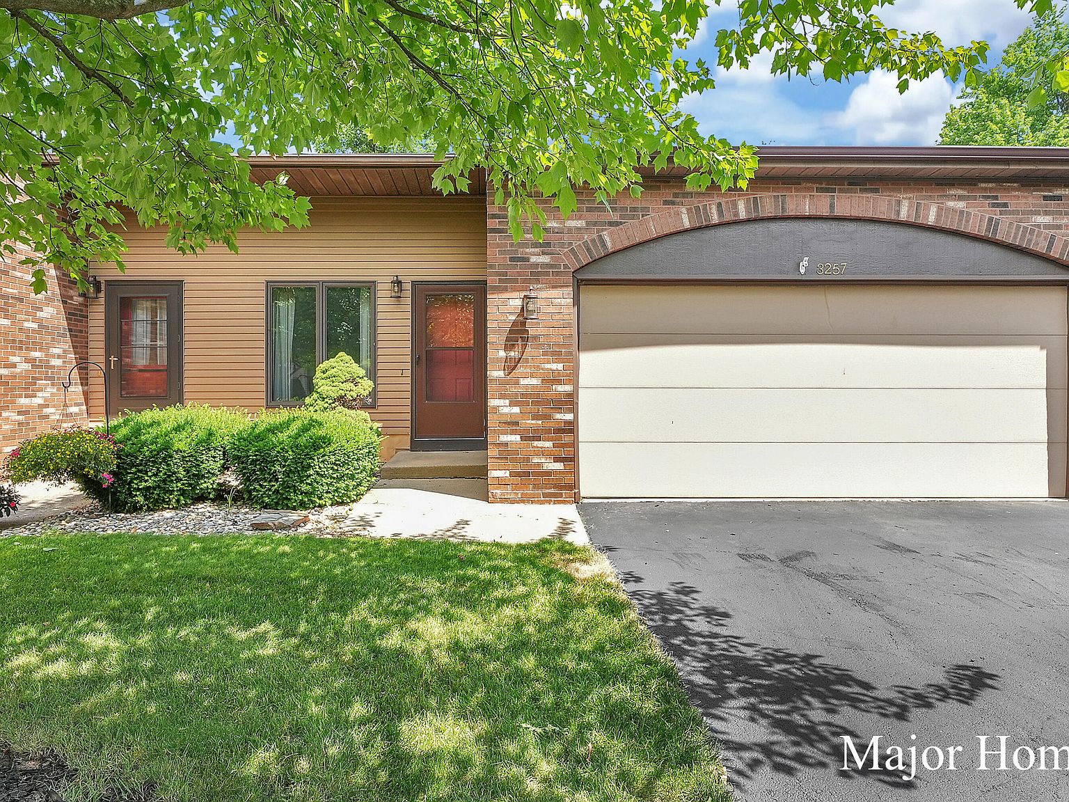 3257 Arrowhead Arms Ct SW, Grandville, MI 49418 Zillow