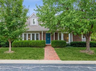 6810 Roe Ave, Prairie Village, KS 66208