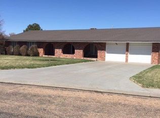 400 E McCoy Ave, Sublette, KS 67877