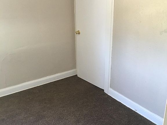 3rd image of 402 Iowa Ave