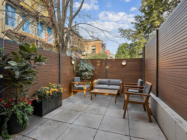132 Waverly Ave #2B — Photo 9