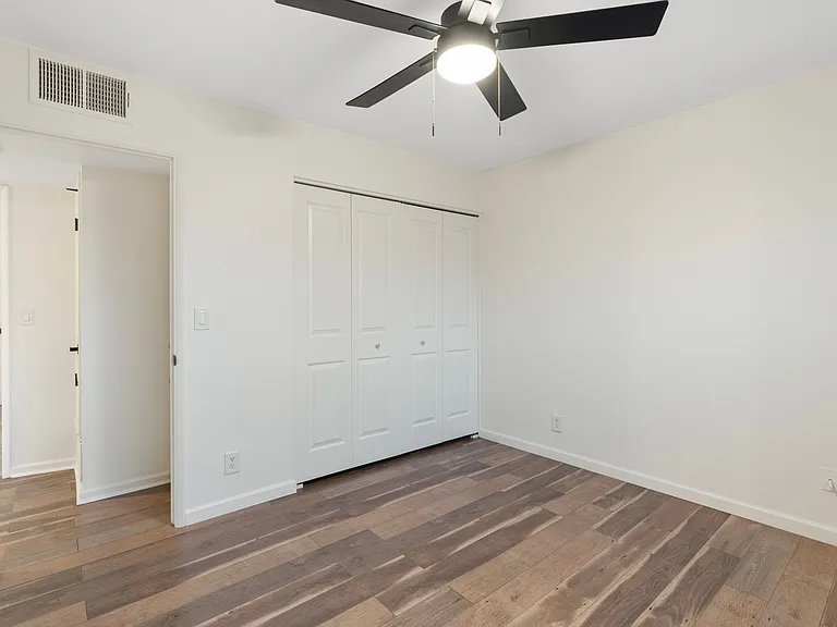 6601 E Latham St — Photo 17