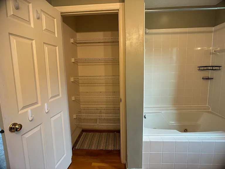 6400 Belmont Park Ct — Photo 19