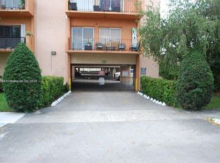 1950 W 54th St APT 415, Hialeah, FL 33012