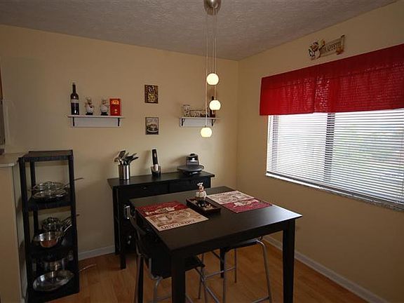 3rd image of 9521 Canyon Pass Dr