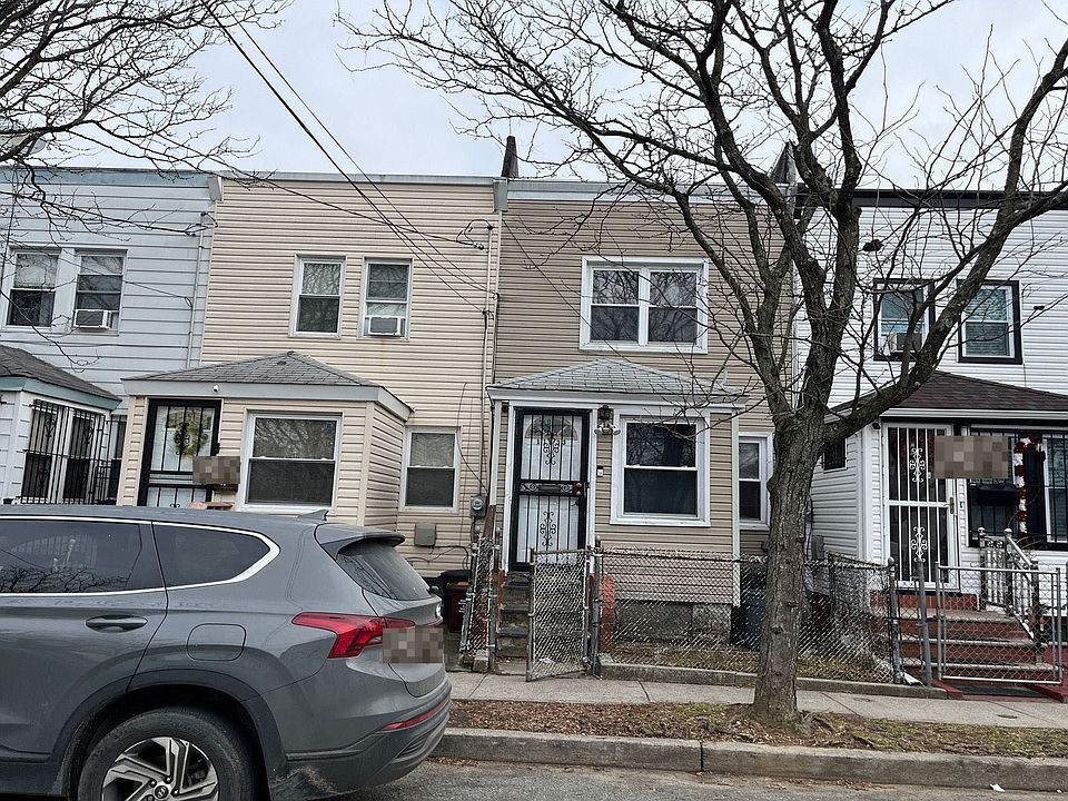 1st image of 11833 152nd St