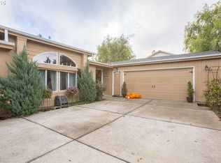 3429 Lake Vanessa Cres NW, Salem, OR 97304