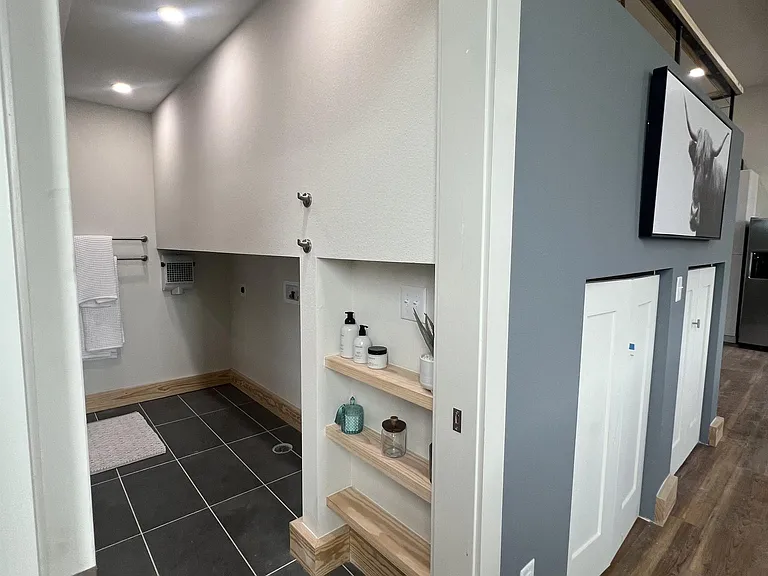 501 N Main St #203 — Photo 13