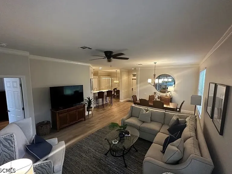 8837 E Bay Cir — Photo 3