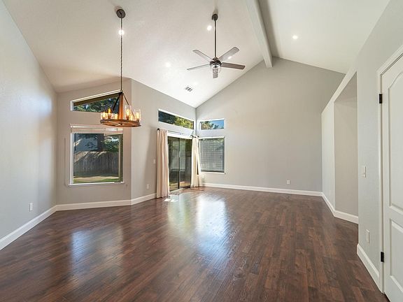 5th image of 1537 E D St
